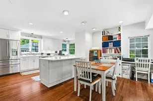 17 Monfort Rd, Port Washington, NY 11050 - Photo 5