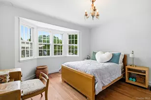 17 Monfort Rd, Port Washington, NY 11050 - Photo 15