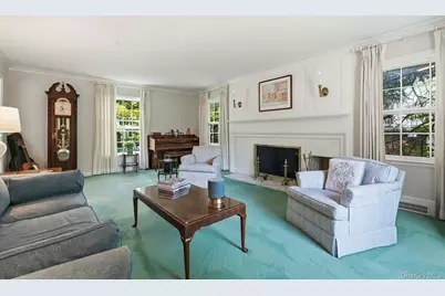 17 Monfort Road, Port Washington, NY 11050 - Photo 3
