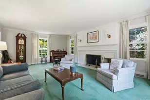 17 Monfort Rd, Port Washington, NY 11050 - Photo 3