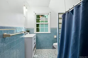 17 Monfort Rd, Port Washington, NY 11050 - Photo 17