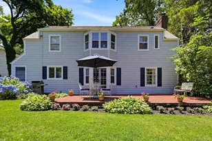 17 Monfort Rd, Port Washington, NY 11050 - Photo 19