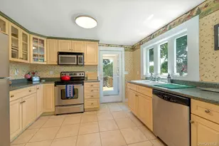 1825 Main Bayview Rd, Southold, NY 11971 - Photo 11