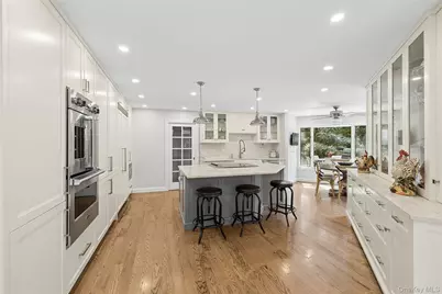 17 Danton Lane N, Locust Valley, NY 11560 - Photo 9