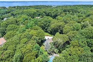 17 Danton Ln N, Locust Valley, NY 11560 - Photo 27