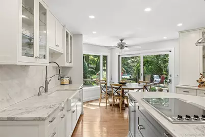 17 Danton Lane N, Locust Valley, NY 11560 - Photo 11