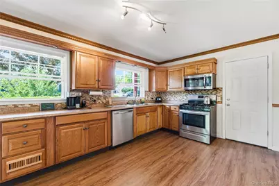200 Walnut Street, Walden, NY 12586 - Photo 13
