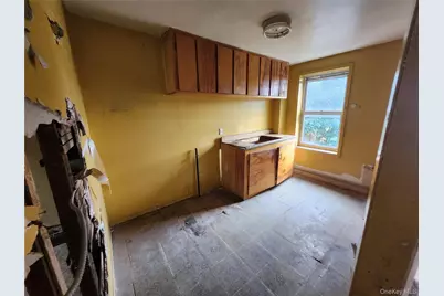 689 Greene Avenue, Brooklyn, NY 11221 - Photo 21