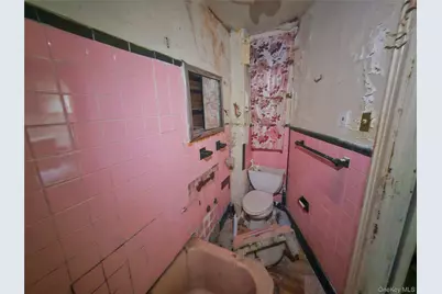 689 Greene Avenue, Brooklyn, NY 11221 - Photo 29