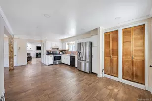 99 Schneider Ln, Hauppauge, NY 11788 - Photo 25