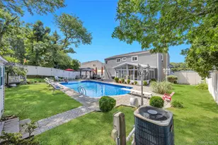 99 Schneider Ln, Hauppauge, NY 11788 - Photo 9
