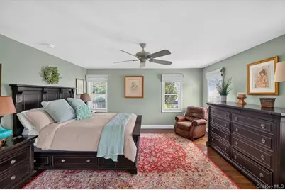 266 Clinton Avenue, Patchogue, NY 11772 - Photo 19