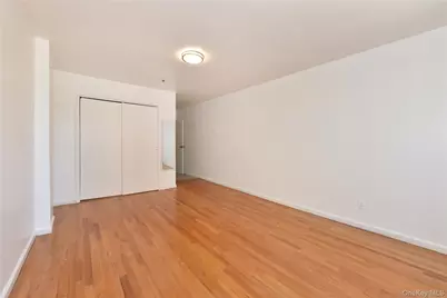 133-38 Avery Avenue #3FA, Flushing, NY 11355 - Photo 9