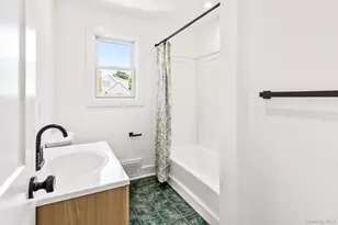 90 Sunrise Ave, Riverhead, NY 11901 - Photo 13