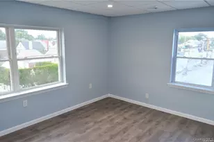 223 Scherer Blvd, Franklin Square, NY 11010 - Photo 5