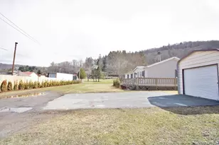 32 Meadow St, Livingston Manor, NY 12758 - Photo 9