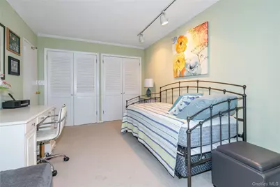 30 Stoner Avenue #2-O, Great Neck, NY 11021 - Photo 15