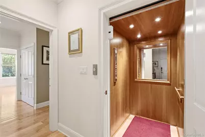 323 Baltustrol Circle, Roslyn, NY 11576 - Photo 13