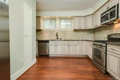 2&4 Youngs Hill Road, Huntington, NY 11743 - Photo 11