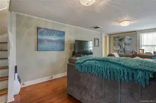 24 Youngs Hill Rd, Huntington, NY 11743 - Photo 19