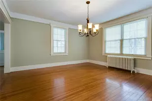 24 Youngs Hill Rd, Huntington, NY 11743 - Photo 7