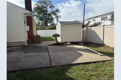 939 Steele Boulevard, Baldwin, NY 11510 - Photo 19