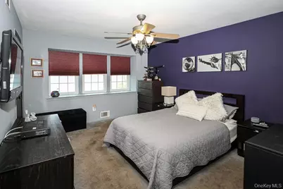 107 Whalers Cove, Babylon, NY 11702 - Photo 15