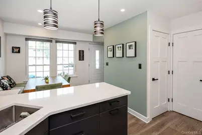 107 Whalers Cove, Babylon, NY 11702 - Photo 7