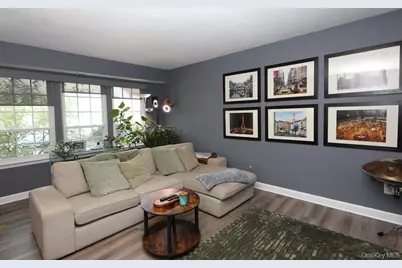 107 Whalers Cove, Babylon, NY 11702 - Photo 9