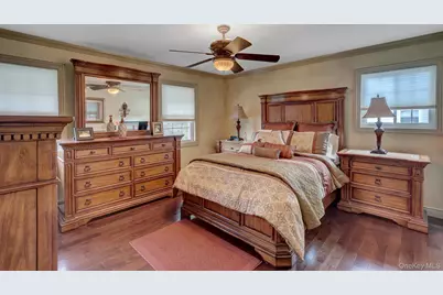 140 Wedgewood Drive, Hauppauge, NY 11788 - Photo 33