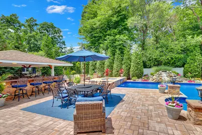 140 Wedgewood Drive, Hauppauge, NY 11788 - Photo 3