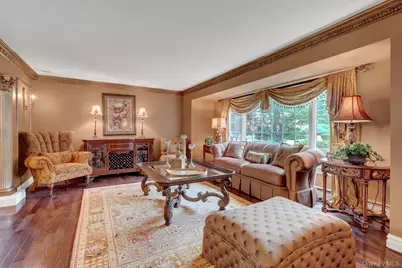 140 Wedgewood Drive, Hauppauge, NY 11788 - Photo 11
