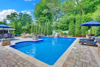 140 Wedgewood Drive, Hauppauge, NY 11788 - Photo 9