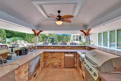 140 Wedgewood Drive, Hauppauge, NY 11788 - Photo 5