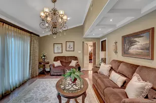 140 Wedgewood Dr, Hauppauge, NY 11788 - Photo 19
