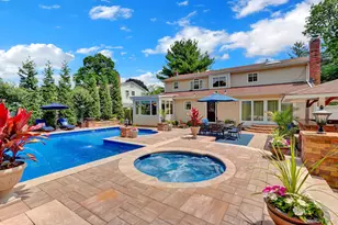 140 Wedgewood Dr, Hauppauge, NY 11788 - Photo 7
