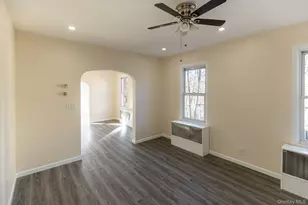 13 Knoll Pl, Glen Cove, NY 11542 - Photo 5