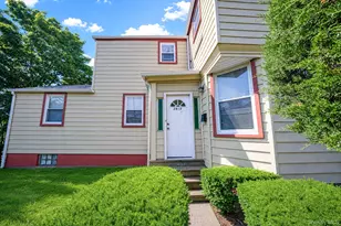 12-52 Bay Park Pl, Bayswater, NY 11691 - Photo 5