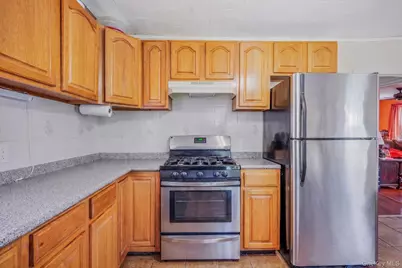 12-52 Bay Park Place, Bayswater, NY 11691 - Photo 17
