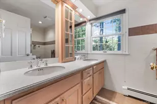 96 Plainview Rd, Woodbury, NY 11797 - Photo 23