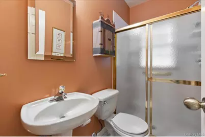96 Plainview Road, Woodbury, NY 11797 - Photo 33