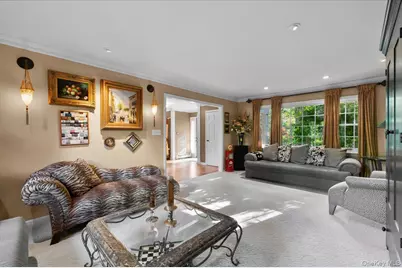 96 Plainview Road, Woodbury, NY 11797 - Photo 11