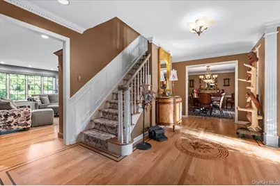 96 Plainview Road, Woodbury, NY 11797 - Photo 15