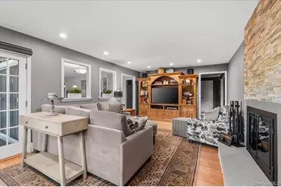 96 Plainview Road, Woodbury, NY 11797 - Photo 9