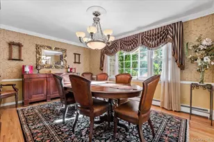 96 Plainview Rd, Woodbury, NY 11797 - Photo 11