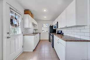 28 St Joseph Ave, Ronkonkoma, NY 11779 - Photo 15