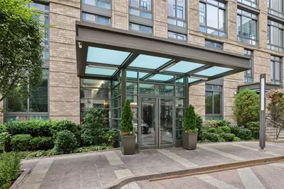 25 City Place #6C, White Plains, NY 10601 - Photo 3