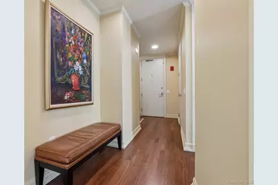 25 City Place #6C, White Plains, NY 10601 - Photo 9