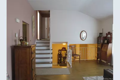 1358 Milanna Lane, Wantagh, NY 11793 - Photo 9