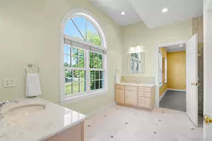 4 Griffen Dr, Larchmont, NY 10538 - Photo 27